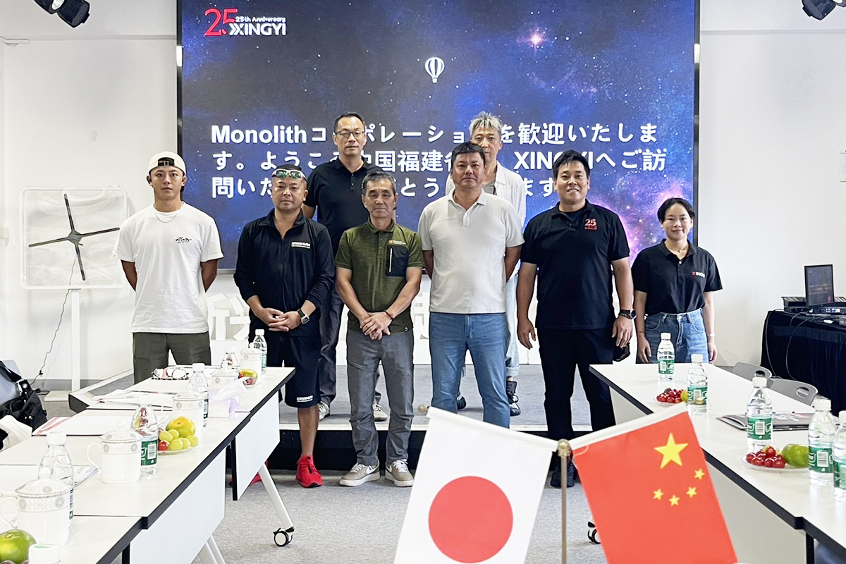 中国のコンクリート床研磨仕上げ・遊星回転